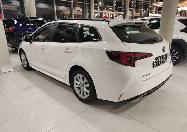 Toyota Corolla cena 117600 przebieg: 1, rok produkcji 2023 z Chocianów małe 92